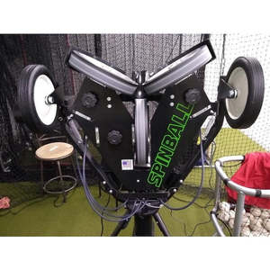 Machine à lancer de balles électrique programmable à 3 roues IPitch Spinball - Product Image 4