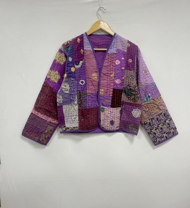 Chaqueta Kantha de estilo japonés hecha a mano, abrigo de invierno reversible con bordado floral, método de tejido, longitud corta - Product Image 1