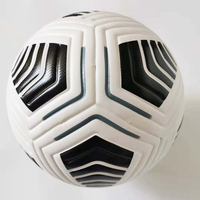 Ballon de football d'entraînement pour adultes, en PVC/PU/TPU, couleur et design personnalisables, tailles 5/4/3/2/1, OEM disponible, livraison rapide