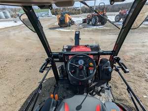 2024 Mahindra EMAX 25L HST Tractores usados Producto - Product Image 2