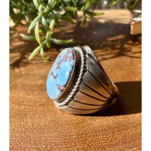 Bague Statement pour Homme Tony Yazzie Golden Hill, Taille 13, Sertie de Turquoise et d'Argent Sterling, Style Bohème pour un Usage Quotidien - Product Image 4