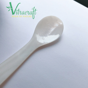 La combinaison de nacre blanche et de nacre rose naturelle Cuillère à caviar Premium Cuillère à café Cuillère à thé Taille 10cm - Product Image 1