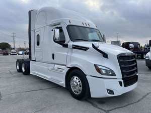 Camión Semirremolque Cascadia Sleeper USADO 2025 de Calidad Superior en Venta - Detroit 505HP Listo para Exportar a Todo el Mundo - Product Image 3
