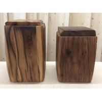 Nouvelle arrivée Urne en bois à prisme rectangulaire faite à la main de style européen Urnes de crémation en gros pour les cendres de l'usine du Vietnam