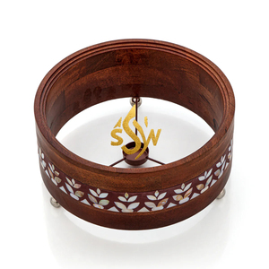 Plat de service alimentaire avec calligraphie arabe, couvercle argenté, design martelé, pot en bois, chauffe-plat rond de luxe - Product Image 4