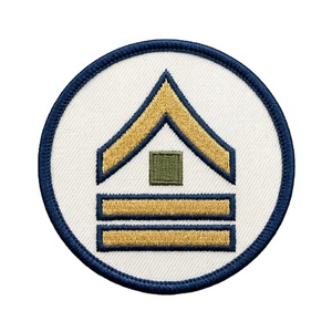 Patch brodé personnalisé à motif d'engrenage de moteur mécanique, thermocollant, style badge de motard industriel, pour le dos des vestes de travail de garage, vente en gros - Product Image 1