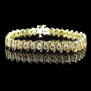 Bracelet tennis exclusif en or 10 ct avec de brillants diamants cultivés en laboratoire conçu pour les femmes sophistiquées - Product Image 1