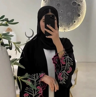 Dubai Arabic Embroidery Fashions Robe d'extérieur élégante Abaya avec accessoire à la mode