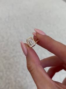 Anillo de compromiso de moissanita con corte esmeralda de 10x7mm | Bisel solitario estilo minimalista | Oro o plata nupcial boda joyería fina OEM - Product Image 5