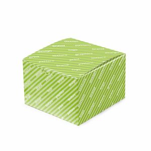 Caja de Cartón Reciclado Blanca de 15x15x10 cm - Caja para Pastel Aséptica con Relieve Personalizado - Product Image 1