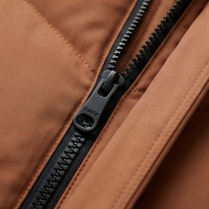 Vestes parka à capuche pour hommes en gros, vestes personnalisées, alternative à l'oie, respirantes, vêtements d'extérieur d'hiver, design chaud et thermique - Product Image 4