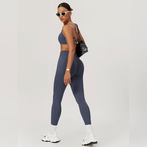 Conjunto de Yoga de 2 Piezas de Spandex/Poliéster Transpirable y Ecológico con Estampado Personalizado para Mujer, con Logotipo Frontal y Diseño sin Costuras - Product Image 3