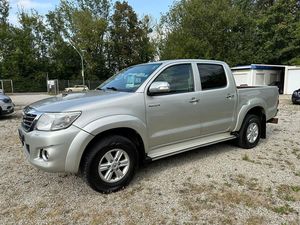 2013 for Toyota HiLux Used AWD with Leather Seats Dark Interior Left Steering - Product Image 3
