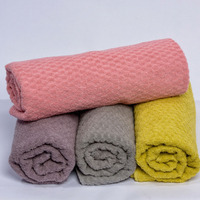 Serviettes de toilette en coton de luxe OEM de fabricants professionnels, disponibles en plusieurs couleurs pour le visage, vente en gros en Inde.
