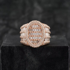 Anillo de Bodas de diamantes cultivados en laboratorio de corte redondo y Baguette de oro rosa de 14 quilates para hombres con certificación IGI - Product Image 1