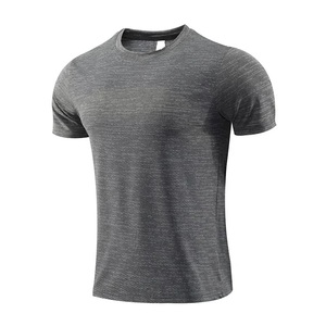 100% coton Slim Fit T-Shirt respirant Compression Fitness entraînement sportif Gym vêtements de sport pour piste de course et de sport - Product Image 4