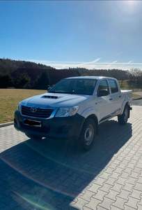 2017 pour Toyota HiLux Double Cabine Boîte De Vitesses Manuelle Sièges En Cuir Foncé AWD Drive Barre De Toit En Alliage D'aluminium Carburant Diesel R16 Pneu Utilisé - Product Image 4