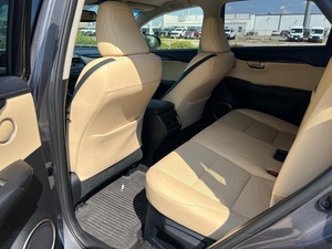 Utilisé 2015 Lex-us NX200t Base Très Propre - Product Image 4