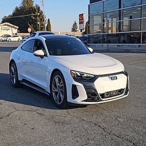 Audi e-tron GT quattro Premium Plus 2 2023 d'occasion en excellent état - Product Image 1