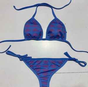 Conjunto de Bikini personalizable con logo y cinturón de malla con cordón bordado disponible letra Paisley 2 uds lavado liso teñido - Product Image 1