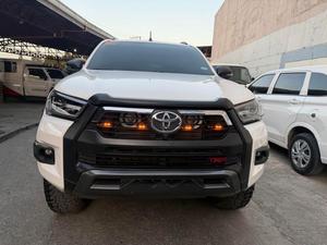 Camioneta Toyota Hilux Doble Cabina (DC) 2022 Usada en Buen Estado - Product Image 2