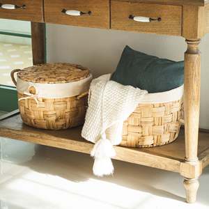 Juego de 2 cestas con tapa de jacinto de agua marrón claro hechas a mano, almacenamiento plegable de lino, artesanía de Kim Son, origen del pueblo para - Product Image 3