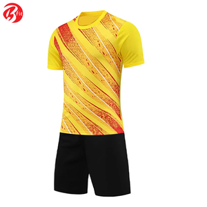 Maillots et uniformes de football respirants à manches courtes les plus vendus – Tenues de sport de football multicolores à transfert thermique - Product Image 2