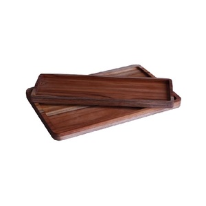 Plateau en bois rustique de qualité supérieure idéal pour les desserts de charcuterie, les collations, les fruits et l'affichage décoratif des repas - Product Image 1