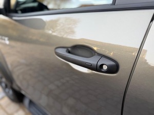 Nuovissima Toyota Hilux 2026 2.8 D-4D 4WD V48 Invincible Diesel 5 Posti 4 Cilindri Trasmissione Automatica Guida a Sinistra - Product Image 3