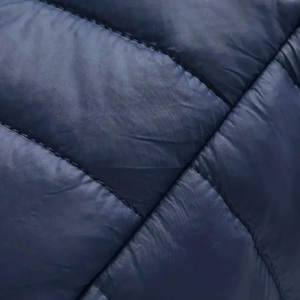 Blouson matelassé pour homme avec coque coupe-vent, idéal pour le streetwear d'hiver et les sorties en plein air, blouson matelassé chaud pour homme - Product Image 4