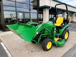 2022 Johnn Deere 24hp 2025R Modelo de tractor con implementos disponibles - Product Image 6