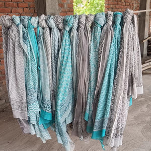 ผ้าโสร่งพิมพ์ลายดอกไม้รูปทรงเรขาคณิตลายดอกไม้งานปะมีบริการ OEM - Product Image 1