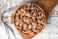 Groothandel Premium Export Kwaliteit Voedselkwaliteit 99%+ Zuiverheid FSSAI ISO Gecertificeerde Zoutgebrande Geur Gedroogde Fruit Cashewnoten