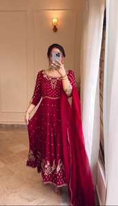 Robe et bas de travail de broderie de séquence lourde de Faux Georgette entièrement cousus indiens traditionnels avec Dupatta au prix de gros - Product Image 3