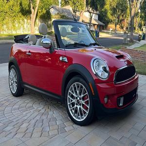MINI Cooper Cabriolet John Cooper Works d'occasion, best-seller, année 2011 - Product Image 2