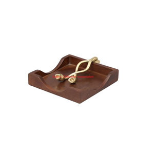 Porte-serviettes en bois massif de haute qualité avec finition dorée ornement de feuille de métal support de table et de mouchoirs décoratif pour l'approvisionnement en hôtel - Product Image 5