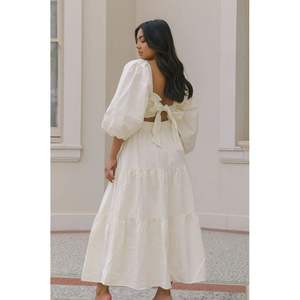 Robe longue élégante blanche pour femme, col carré, taille élastique, ornée de diamants, taille XS, idéale pour le bureau et les sorties estivales, OEM/ODM disponible - Product Image 3