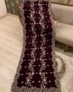 Châle de velours chaud d'hiver avec un beau design de broderie Prix bon marché Matériau de qualité supérieure Châle de velours pour femmes vente en gros - Product Image 4