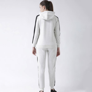 Ensemble de survêtements pour femmes à manches longues, tenue de mode personnalisée, marque privée OEM de coupe régulière. - Product Image 3