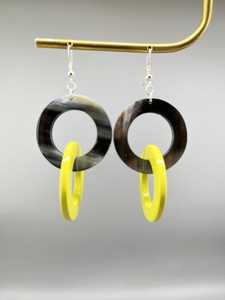 Acceptez les boucles d'oreilles en corne de buffle faites à la main de conception personnalisée, boucles d'oreilles en corne de buffle 100% naturelle pour des bijoux uniques - Product Image 4