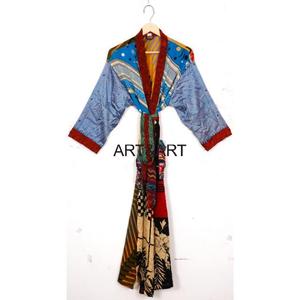 ชุดคลุมยาวสไตล์โบฮีเมียน ฮิปปี้ หรูหรา ทำมือ คุณภาพสูง สำหรับฤดูร้อน ฤดูใบไม้ร่วง ชุดนอน ชุดคลุมกิโมโนอินเดีย ผ้าไหมเนื้อนุ่มพิเศษ ลายปะติด สำหรับผู้หญิง - Product Image 2