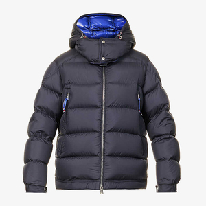 Veste matelassée en duvet de haute qualité avec logo personnalisé OEM, tendance masculine, capuche épaisse, veste bomber d'hiver personnalisée, veste matelassée pour homme - Product Image 4
