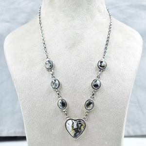 สร้อยคอเงินสเตอร์ลิงทำด้วยมือรูปควายสีขาวพร้อมสายโซ่โรเดียมปรับขนาดได้18นิ้วและตัวเรือนชุบทอง - Product Image 1