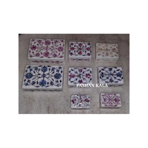 Incrustation blanche unique faite à la main en forme de rectangle en marbre Structure incrustée unique décorative Boîte de cadeaux de bijoux luxueuse et belle. - Product Image 1