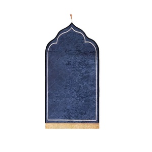 Tapis de prière en soie traditionnel, design classique inspiré de la mosquée, adapté à la décoration de la salle de prière à domicile - Product Image 1