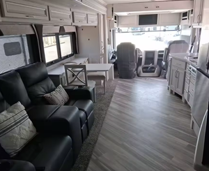 2022 2023รถพ่วงมือสองราคาไม่แพง F-L-E-E-T-W-O-O-D bounder 35K RVs Camper motorhomes - Product Image 3