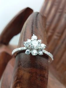 Personalizable 925 Plata Oro 14K-18K Compromiso Boda Diamante Anillo Solitario Flor Forma GIA VVS Lab Grown Diamond - Product Image 5