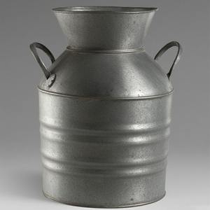 กระป๋องนมชุบสังกะสีตกแต่งอย่างหรูหราพร้อมตัวเครื่องที่ทำด้วยมือเหมาะสำหรับห้องครัวบ้านสวนกลางแจ้งและบ้านไร่ - Product Image 1