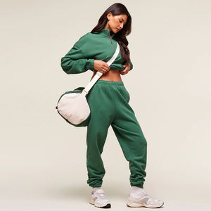 Pull-over zippé 1/4 pour femmes Sweatshirts verts Lift Logo personnalisé Qualité supérieure Choix parfait pour les détaillants et les acheteurs en gros - Product Image 4