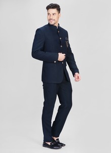 ชุดสูทสีเขียวเข้มดีไซน์โดดเด่นทันสมัยสำหรับผู้ชาย เหมาะสำหรับงานธุรกิจ งานแต่งงาน และการแต่งกายแบบมืออาชีพ ราคาดีที่สุดจากอินเดีย - Product Image 4